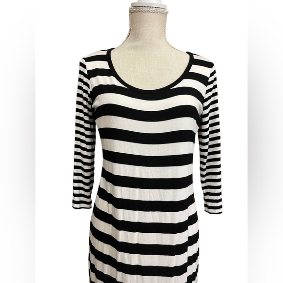 ‘#20 Calvin Klein Navy Blue and White Stripped Maxi Dress Size 6 EUC - Picture 10 of 14